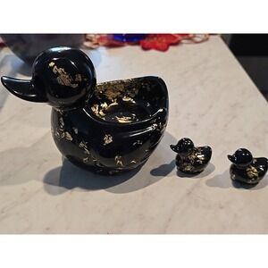 Handmade Resin Mommy Duck With Babies Black Gold Decoration Gift 673